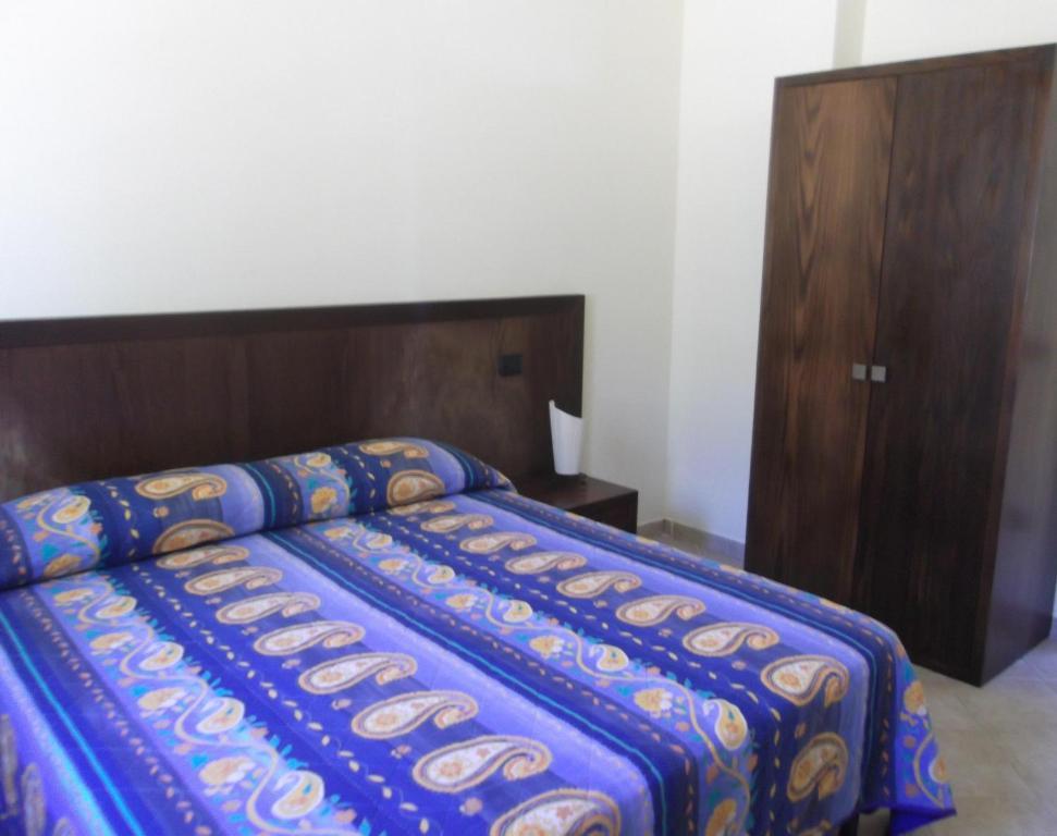 سانتاغاتو دي ميليتي Red Hotel Sant'Elia الغرفة الصورة
