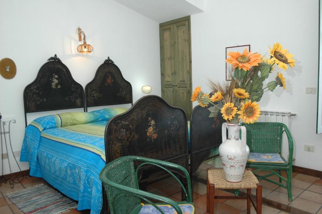 سانتاغاتو دي ميليتي Red Hotel Sant'Elia الغرفة الصورة